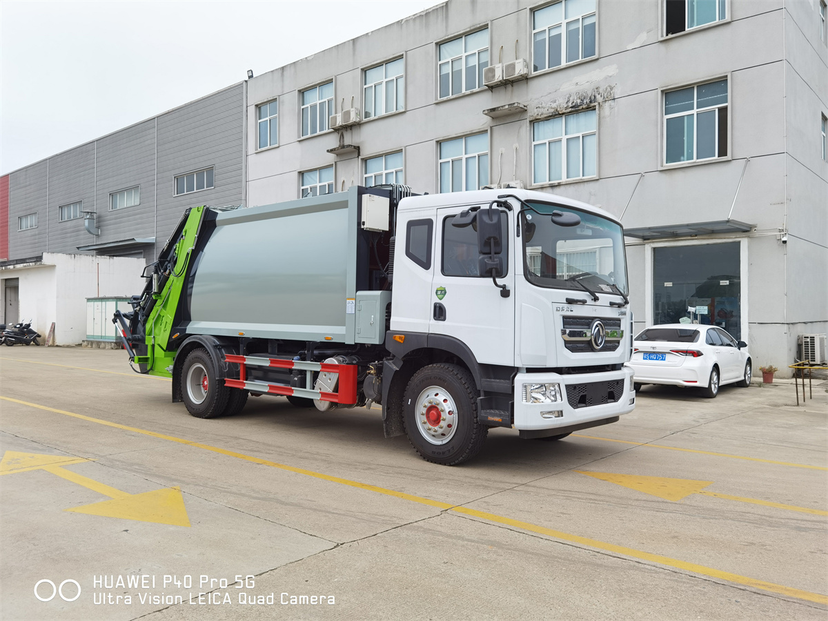 国六东风D9 15方 压缩垃圾车